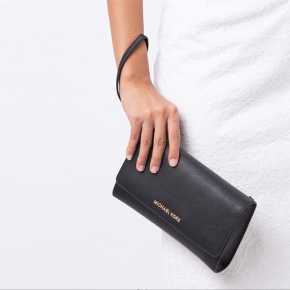 MICHAEL KORS 3 IN1 WRISTLET CLUTCH CROSSBODY BLACK - Picture 5 of 13